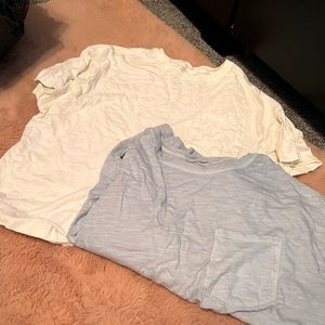 Blue and white loose tee bundle